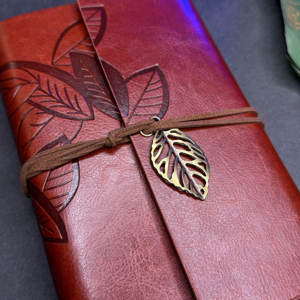 Harry Potter calligraphy set features a green feather quill pen
